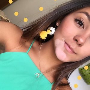 Meet your Posher, Nicole